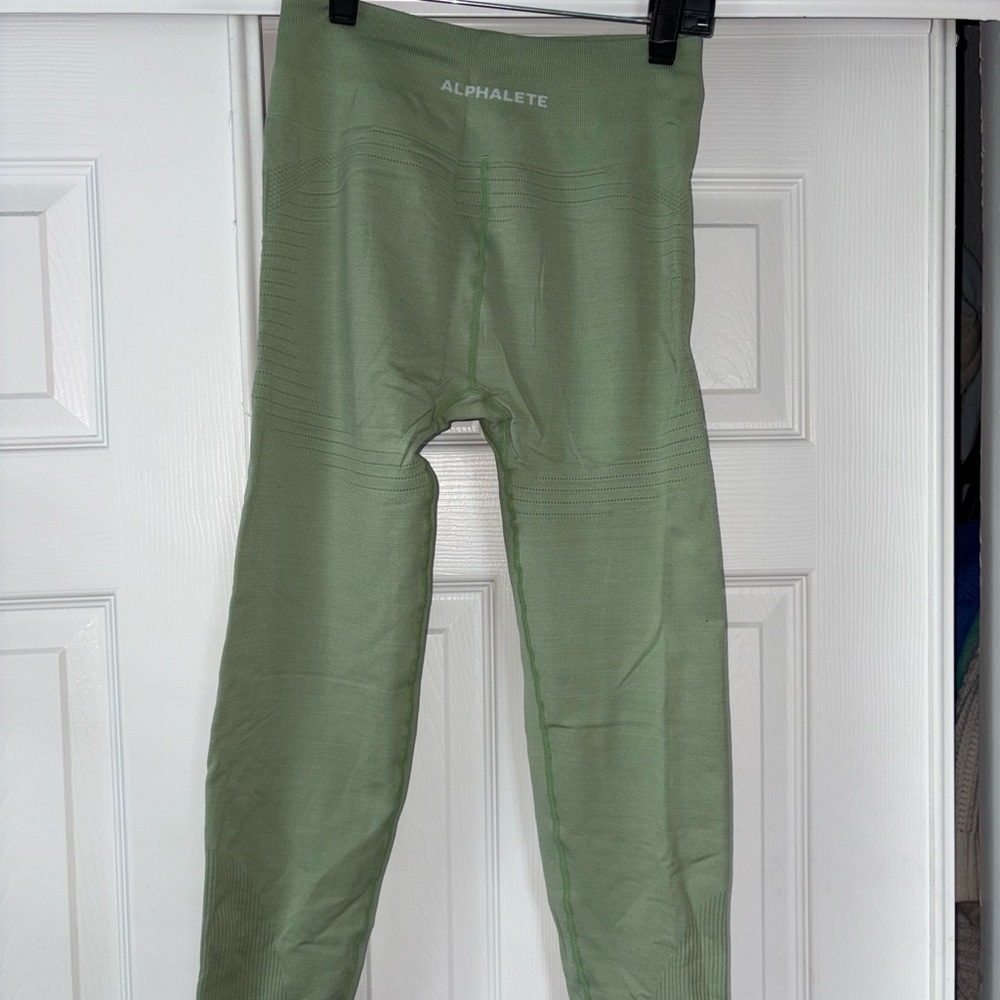 Alphalete Green Leggings